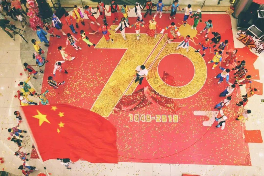 为什么稻田画的设计费那么贵？